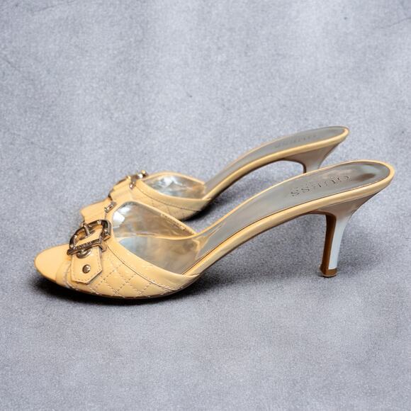 Vintage Y2K Guess by Marciano Cream Patent Leather Quilted Buckle Heeled Mules - Picture 3 of 7